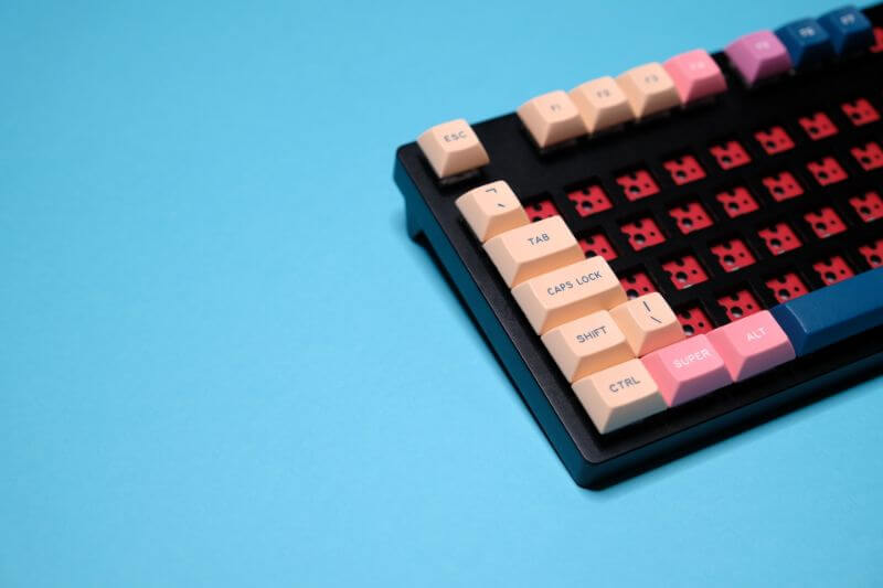 こんなかわいいメカニカルキーボードを紹介！